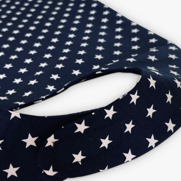Chicbib-blue-stars-Detail-Verschluss-scaled
